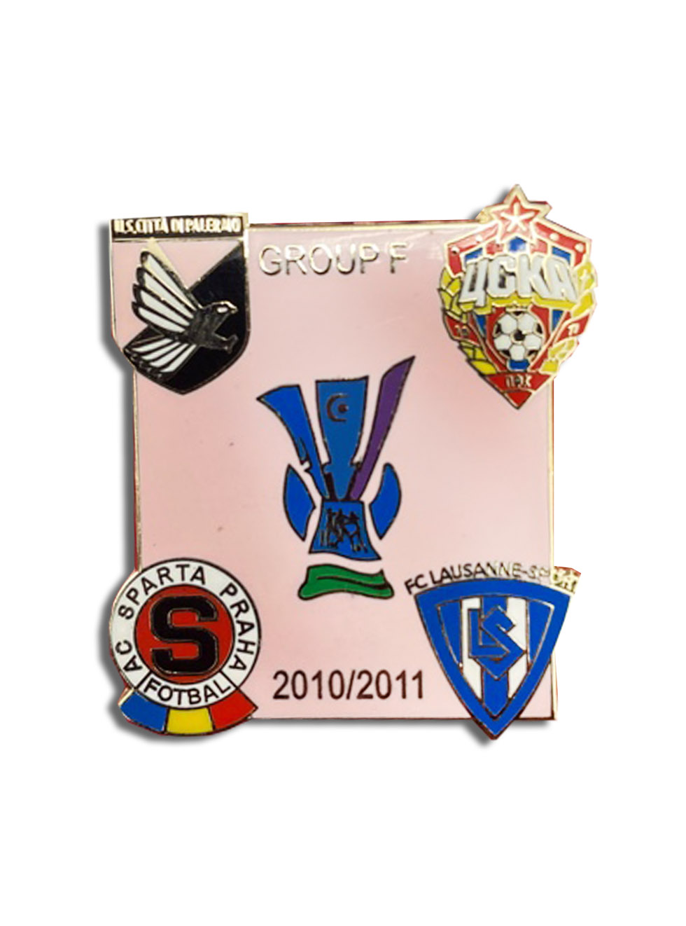 Коллекционный значок ЛЕ 2010-2011 Группа F, цвет розовый